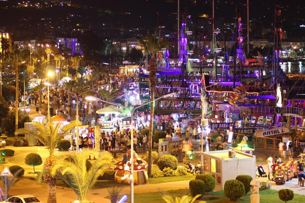 Beautiful Sultan House At Cleopatra Beach 1 With Umbrellas, Balcony, Barbecue, Private 100Mbps Wifi, Smart Tv, Table Games, Vip Trans-Fer - Beautiful Apartmenthouse Alanya Exteriér fotografie